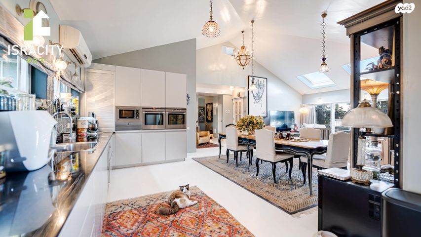 גג/ פנטהאוז, גבעת קוזלובסקי, גבעתיים