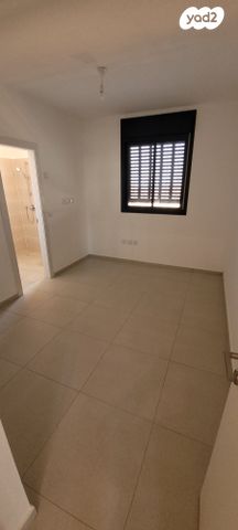 דירה, שמואל הנביא, פסגות אפק, ראש העין