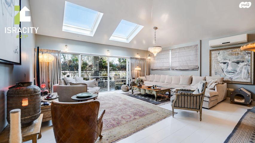 גג/ פנטהאוז, גבעת קוזלובסקי, גבעתיים