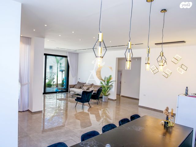 בית פרטי/ קוטג', אומן