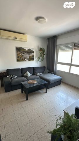 דירה, גאולה 11, עמידר, פרדס חנה כרכור