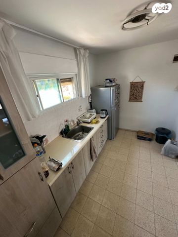 דירה, גאולה 11, עמידר, פרדס חנה כרכור