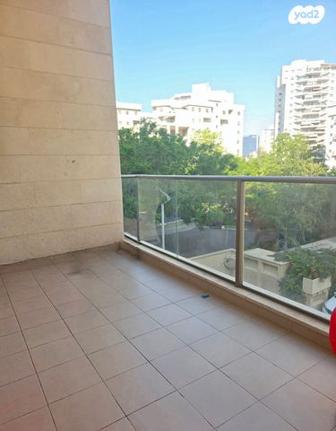 דירה, יגאל ידין, קרית אילון, חולון