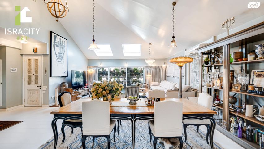 גג/ פנטהאוז, גבעת קוזלובסקי, גבעתיים