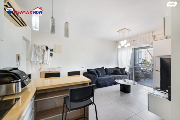 דירה, השירה העברית 4, נאות שקמה, ראשון לציון