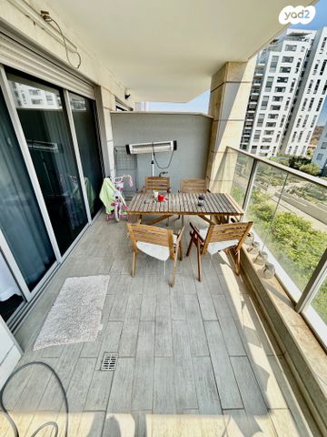 דירה, אהוד מנור, קרית אילון, חולון