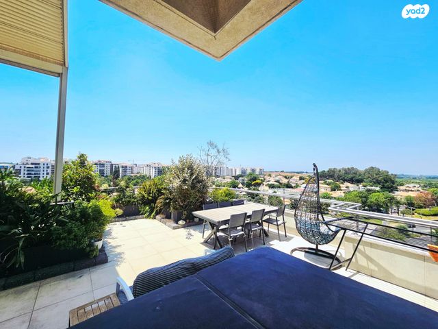 גג/ פנטהאוז, נאות שדה, רעננה