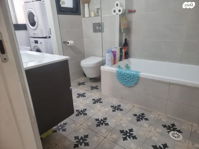 דירה, פרופ' יהודית בירק 6, רחובות המדע, רחובות