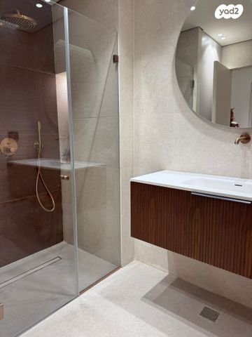 דירה, המעלות, ירושלים