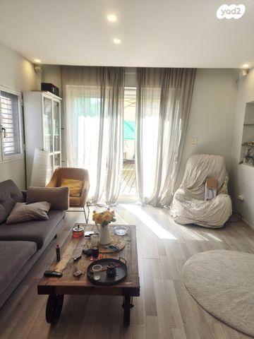 גג/ פנטהאוז, אלעזר בן עזריה, צפון יפו, המושבה האמריקאית-גרמנית, תל אביב יפו