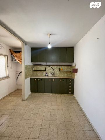 דירה, דרך הגבורה 122, שיכון ב, טבריה