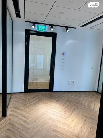 משרדים, דרך מנחם בגין, מונטיפיורי, הרכבת, תל אביב יפו