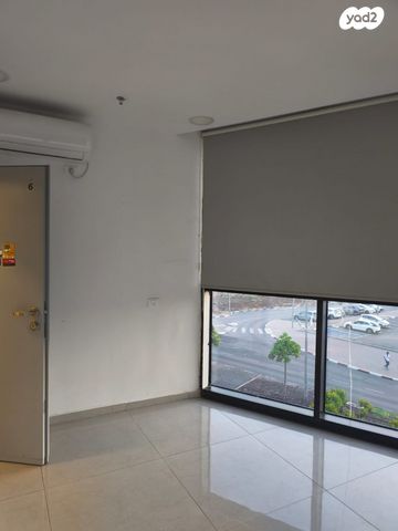 משרדים, עפולה