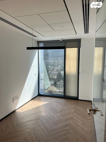 משרדים, דרך מנחם בגין, מונטיפיורי, הרכבת, תל אביב יפו