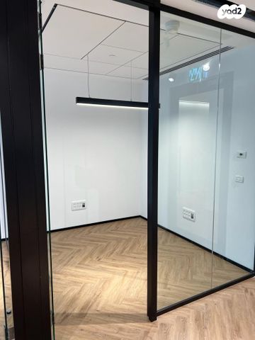 משרדים, דרך מנחם בגין, מונטיפיורי, הרכבת, תל אביב יפו