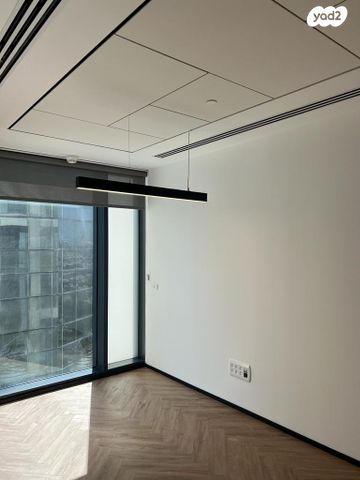 משרדים, דרך מנחם בגין, מונטיפיורי, הרכבת, תל אביב יפו