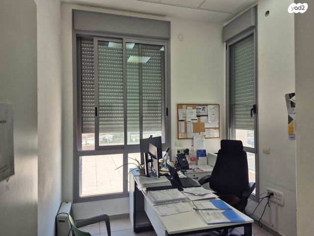 משרדים, שאר העיר, הוד השרון