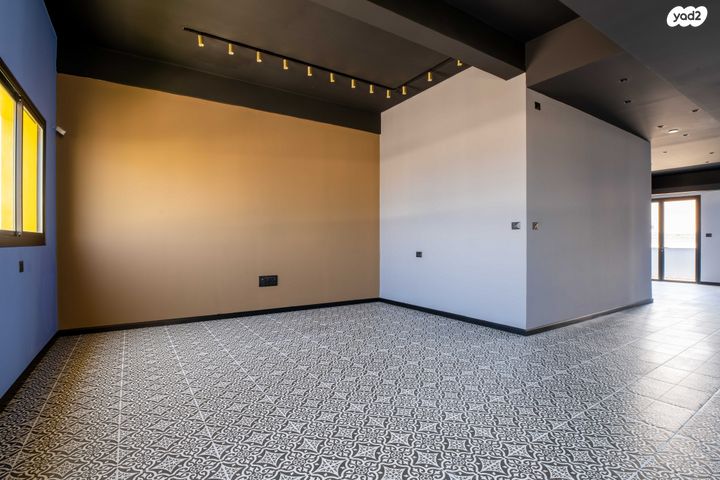 משרדים, הנמל 27, שער פלמר, תחנת רכבת השמונה, חיפה