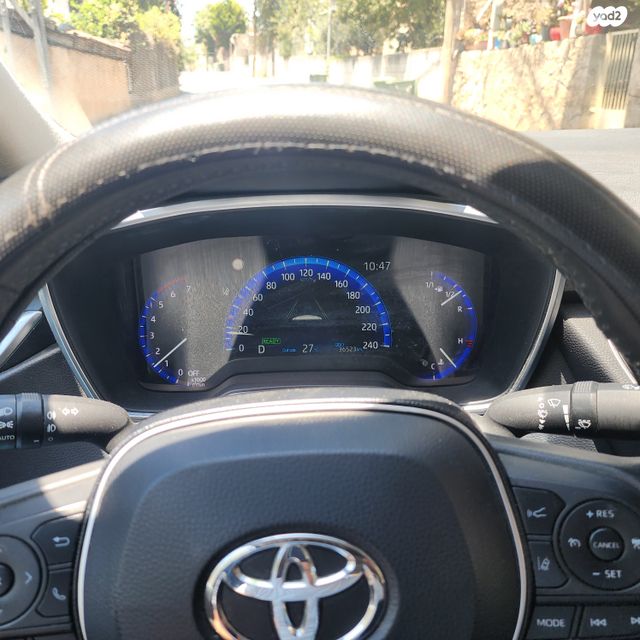 קורולה Sense היברידי אוט׳ 1.8 (98 כ״ס)