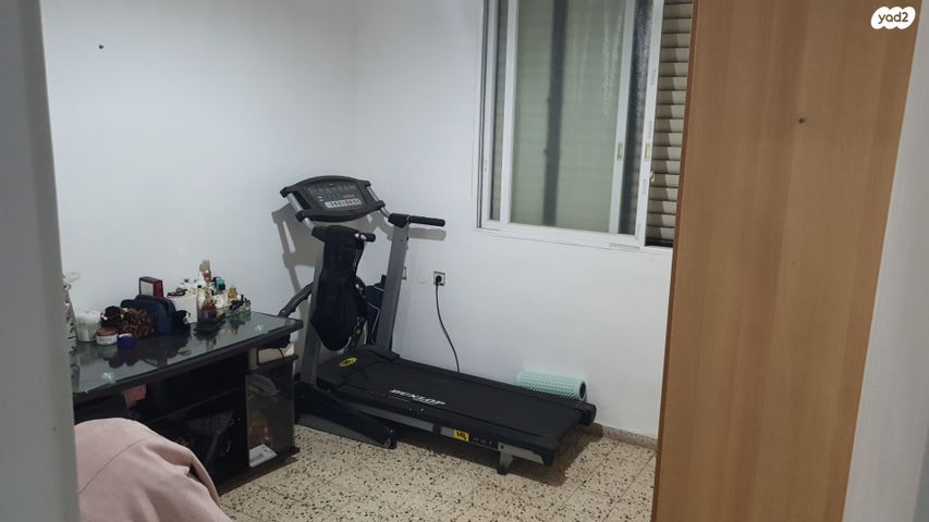 גג/ פנטהאוז, רמב"ם 21, עין גנים, פתח תקווה