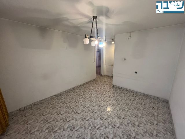 דירה, מעפילי אגוז, נווה חן, תל אביב יפו