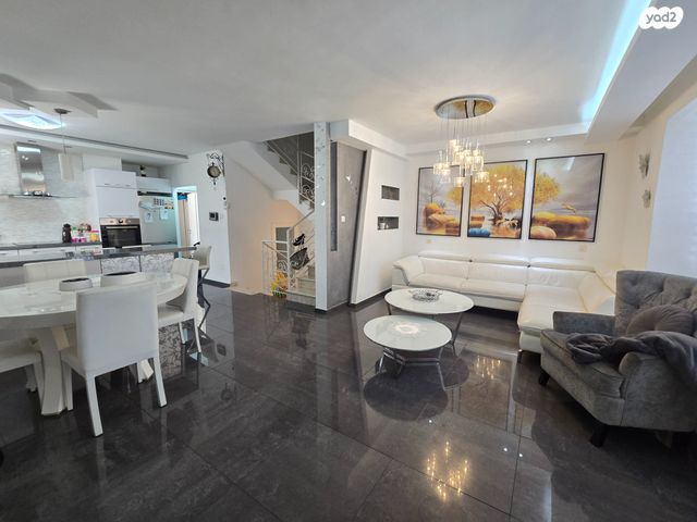 בית פרטי/ קוטג', אפרים, מרכז העיר, סביניה, הוותיקה, קרית ביאליק