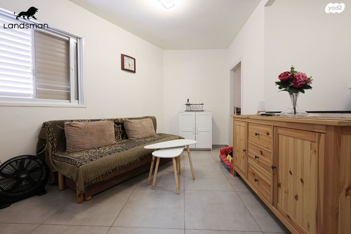 דו משפחתי, הרצל, שאר העיר, קדימה צורן