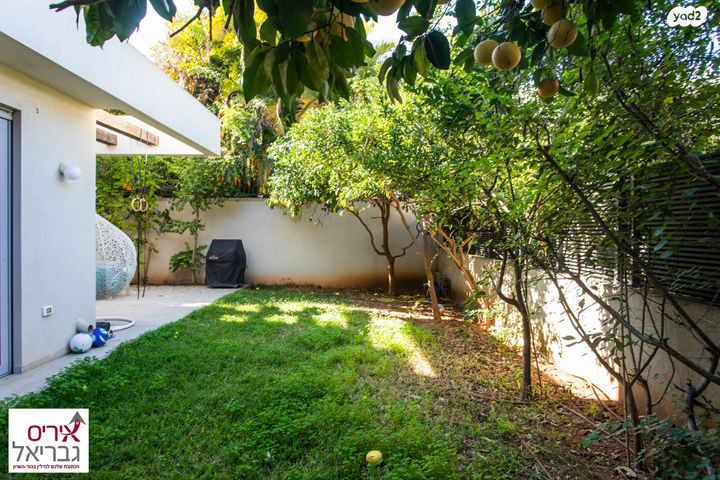 דו משפחתי, רסקו ג', הוד השרון