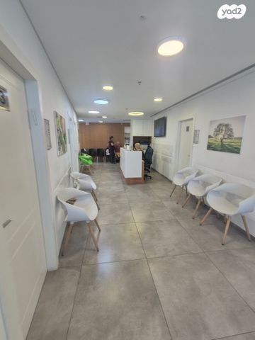 בניין משרדים, שדרות מוריה 44, מרכז הכרמל, חיפה