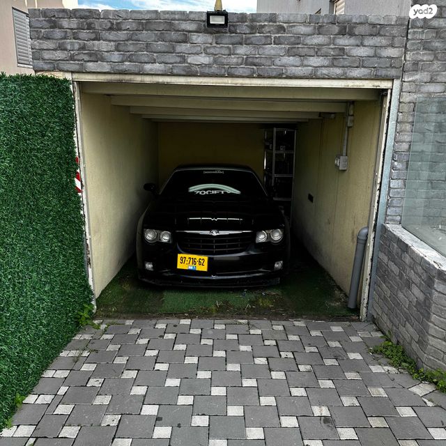 מודעת רכב קרייזלר קרוספייר