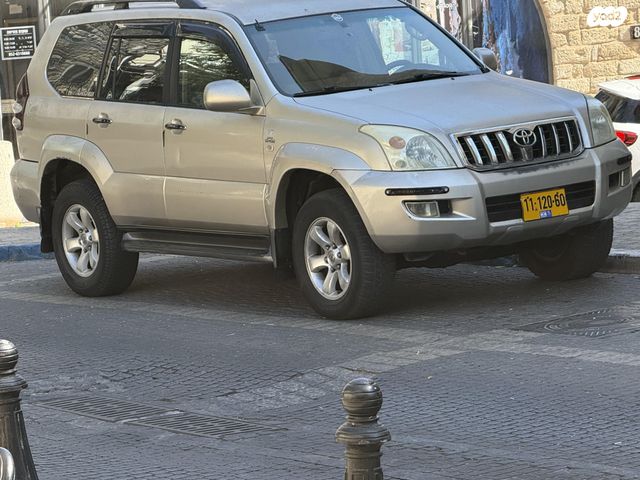 טויוטה לנד קרוזר