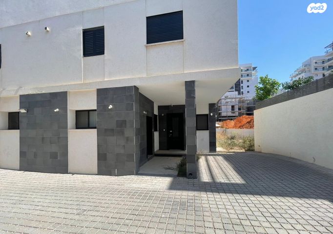 דרך עירון 64