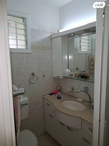 דירה, דב ממזריץ', צהלון, שיכוני חסכון, תל אביב יפו