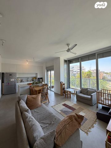 דירה, יצחק שדה 63, ביצרון ורמת ישראל, תל אביב יפו