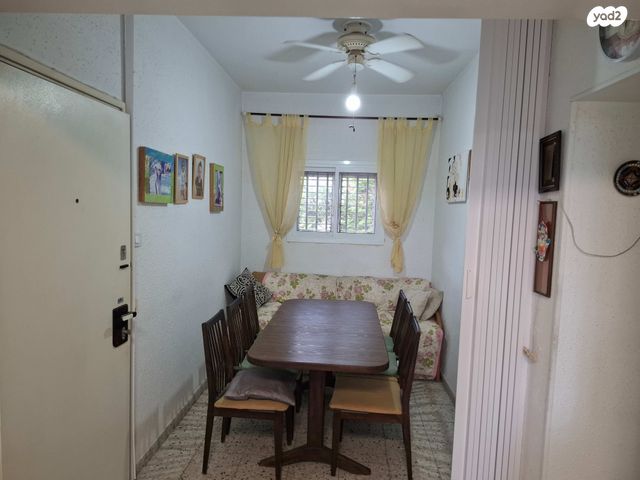 דירה, דב ממזריץ', צהלון, שיכוני חסכון, תל אביב יפו