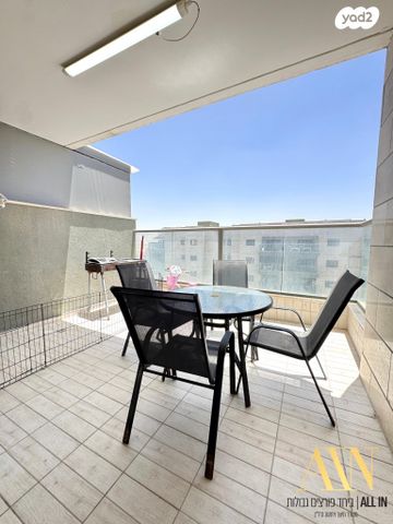 הרבי מלובאוויטש 24