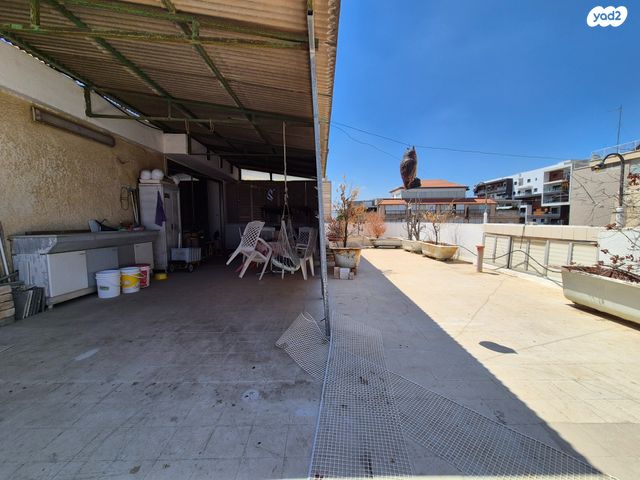 גג/ פנטהאוז, ברטנורא, המרכז השקט / מרכז העיר, פתח תקווה