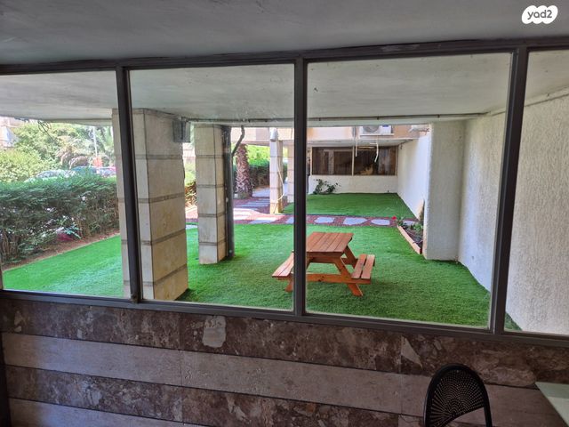 גג/ פנטהאוז, ברטנורא, המרכז השקט / מרכז העיר, פתח תקווה