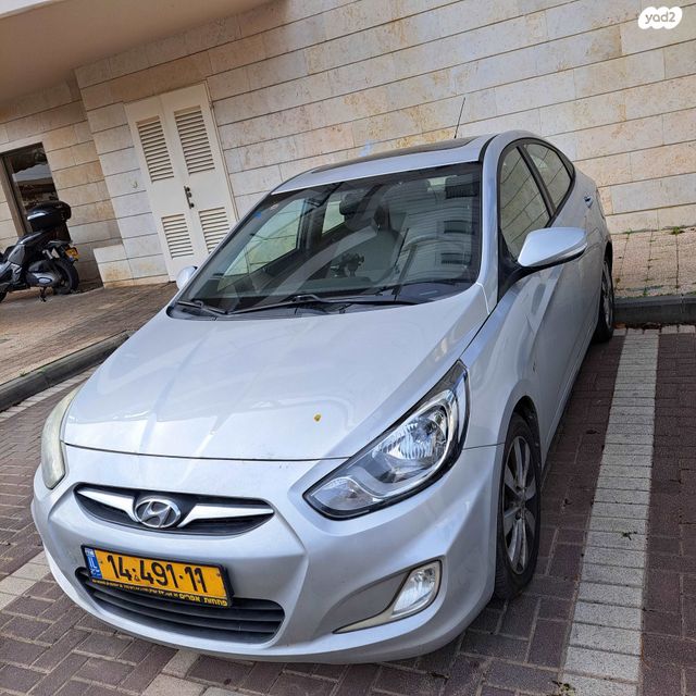 יונדאי אקסנט i25