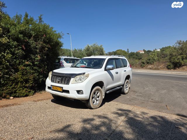 טויוטה לנד קרוזר