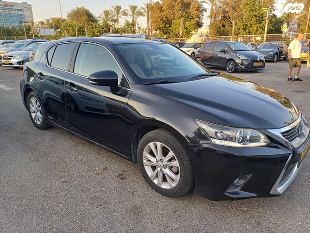 מודעת רכב לקסוס CT