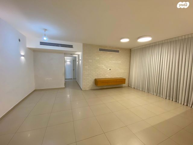 דירה, אהבת אדם 80, שרונה, כפר יונה