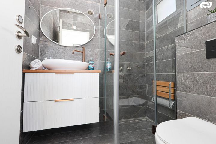 גג/ פנטהאוז, יגאל אלון 8, המרכז האזרחי, רמלה