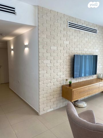 דירה, אהבת אדם 80, שרונה, כפר יונה