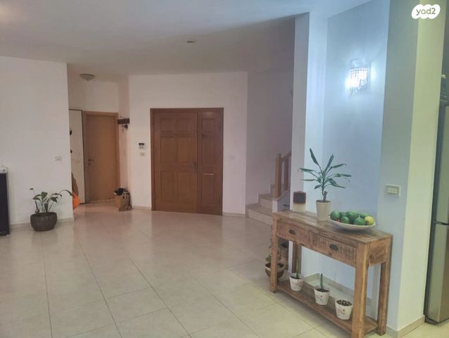 דו משפחתי, גלגל המזלות 52, מתחם 11, הוד השרון