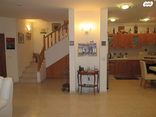 דו משפחתי, גלגל המזלות 52, מתחם 11, הוד השרון