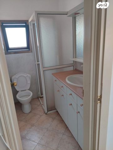 יחידת דיור, רמב"ם 42, נווה יוסף, קרית עקרון