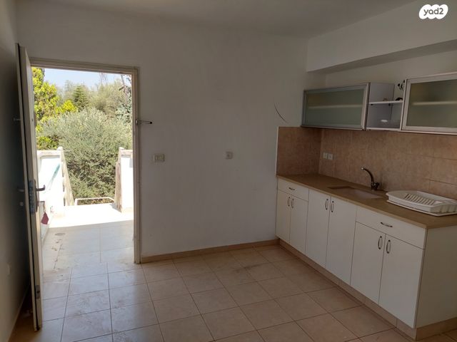 יחידת דיור, רמב"ם 42, נווה יוסף, קרית עקרון