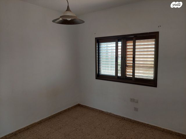 יחידת דיור, רמב"ם 42, נווה יוסף, קרית עקרון