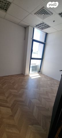 משרדים, החורטים 8, אזור תעשיה א, חולון